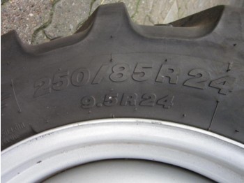 Kleber 250/85 R24 (9.5 R24) - Anvelopă