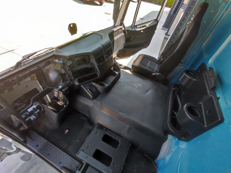 Cabină și interior pentru Camion Iveco STRALIS HI STREET - TRAKKER Euro 6: Foto 6