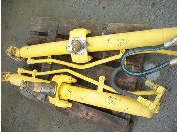Komatsu (84) D 65 hydraulic jack / Hubzylinder - Piesă de schimb