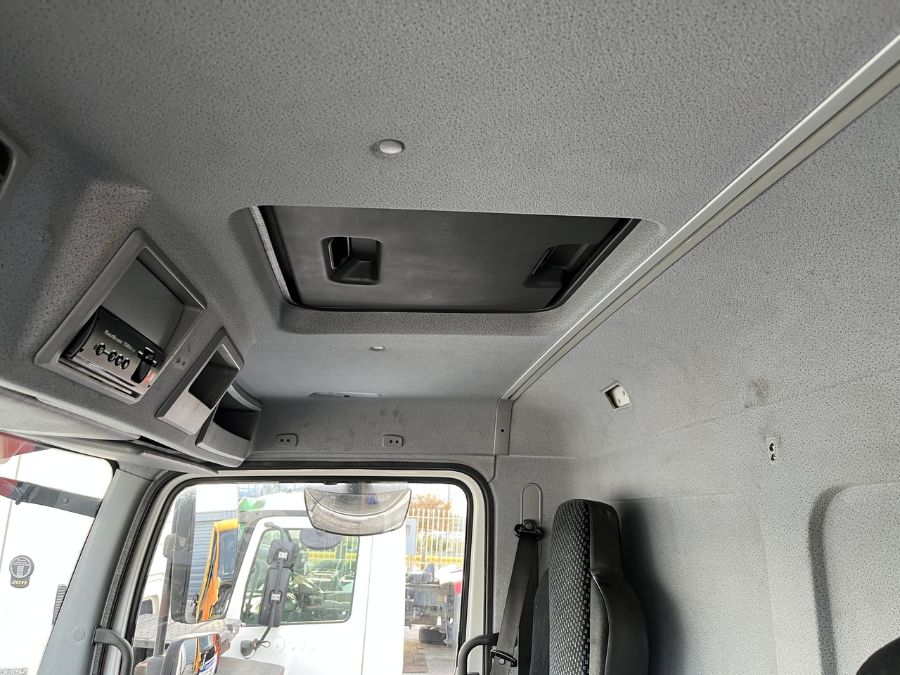 Cabină și interior pentru Camion SHORT CAB COMPLETE ATEGO 3: Foto 10