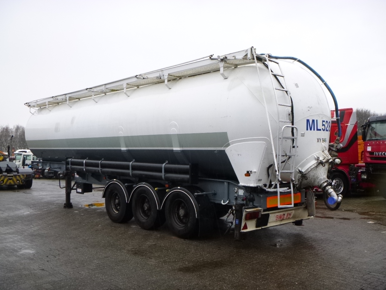Semiremorcă cisternă pentru transport de făină Benalu Powder tank alu 58 m3 (tipping): Foto 3