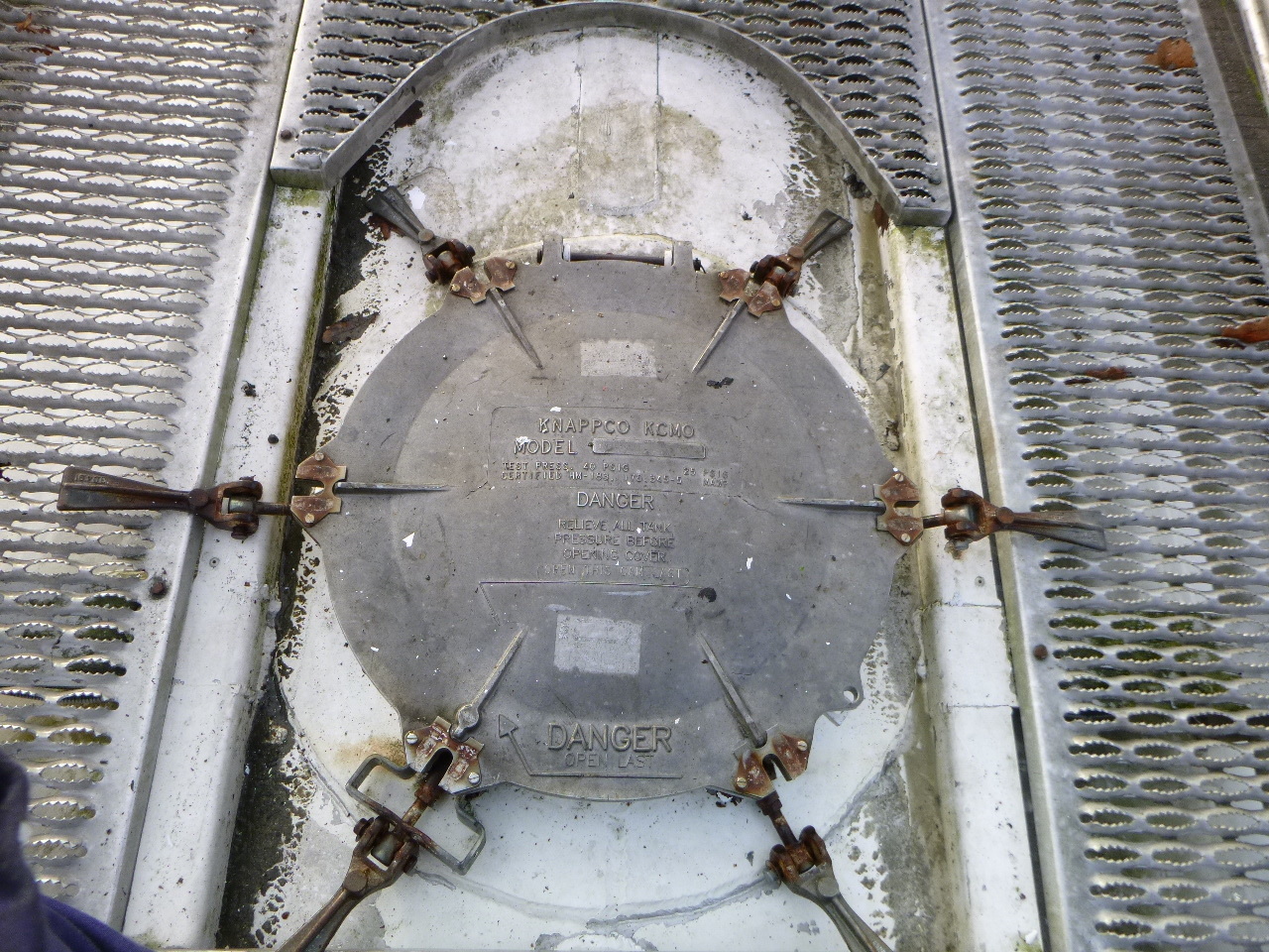 Semiremorcă cisternă pentru transport de făină Cobo Powder tank alu 58 m3 (tipping): Foto 11