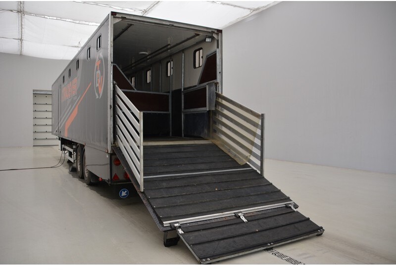 Semiremorcă transport cai DESOT Horse trailer (10 horses): Foto 20