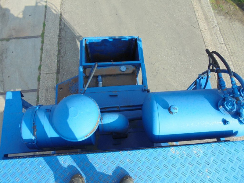 Semiremorcă cisternă pentru transport de produse chimice Diversen HUWER 2 ALPHA 40: Foto 15