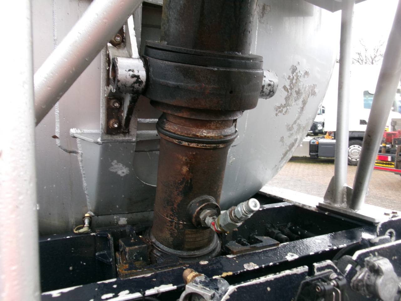 Leasing de Feldbinder Powder tank alu 38 m3 (tipping) Feldbinder Powder tank alu 38 m3 (tipping): Foto 11