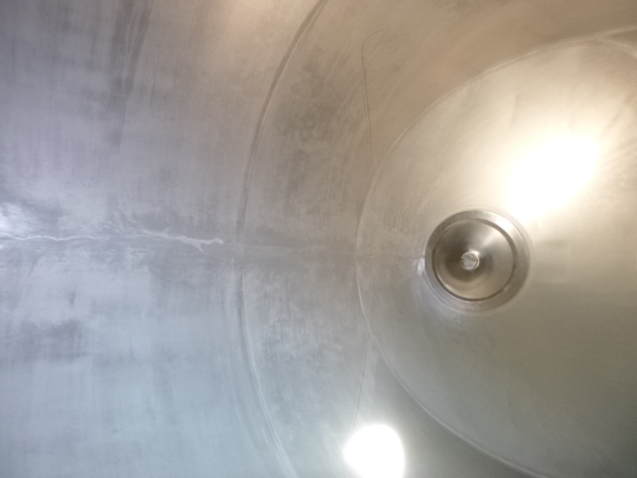Semiremorcă cisternă pentru transport de făină Feldbinder Powder tank alu 63 m3 / 1 comp (tipping): Foto 9
