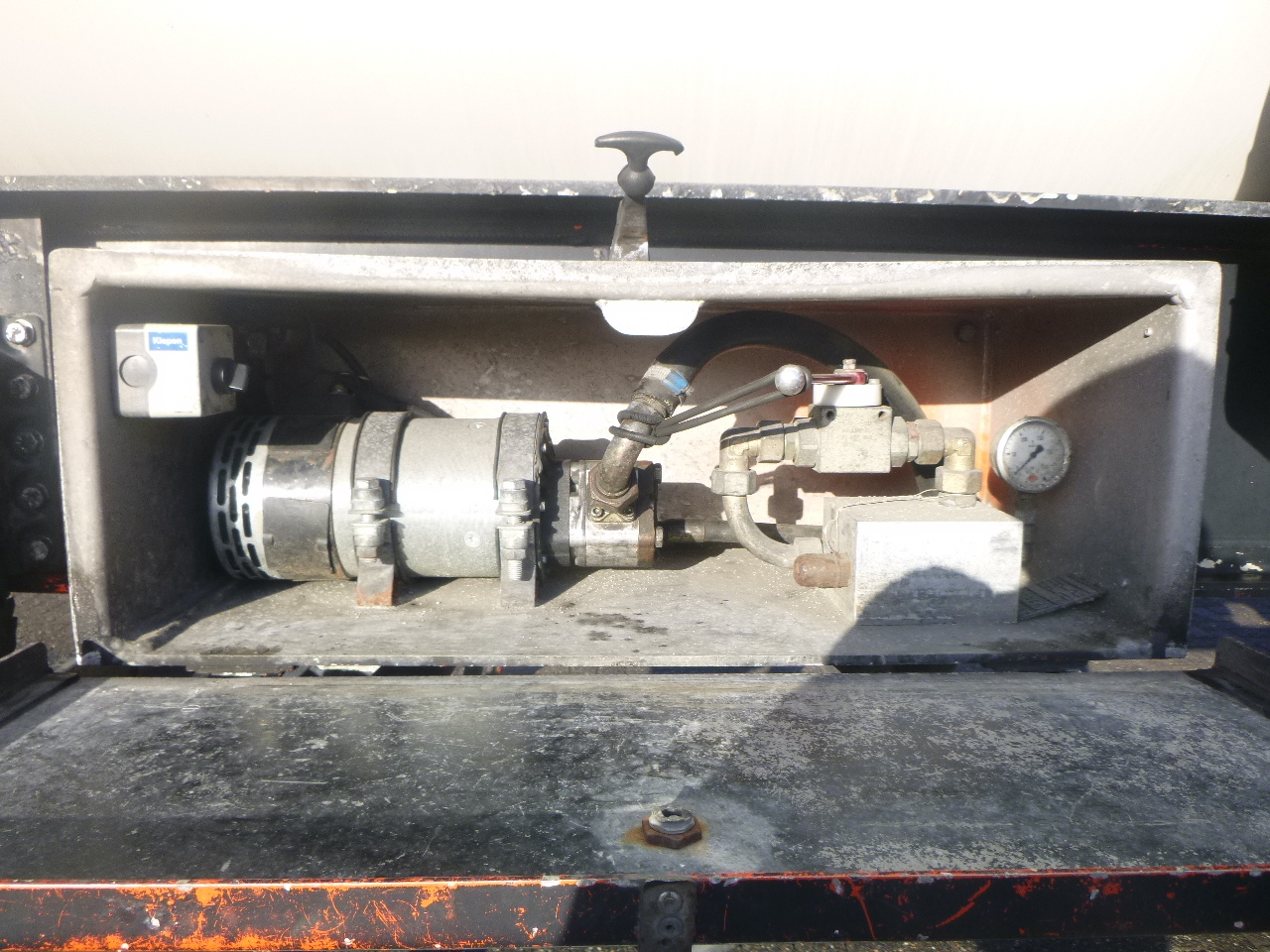Semiremorcă cisternă pentru transport de făină Feldbinder Powder tank alu 63 m3 (tipping): Foto 5