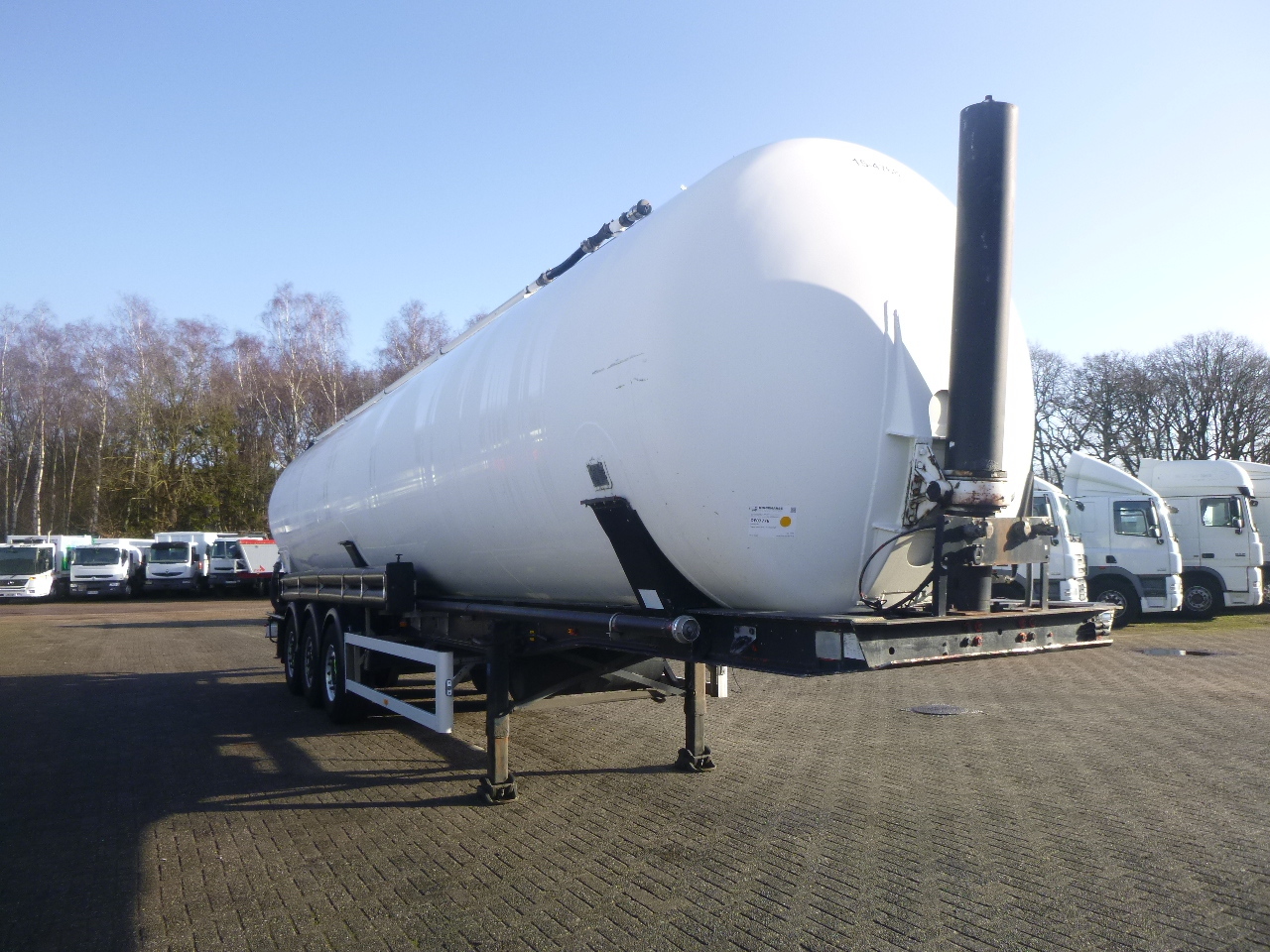 Semiremorcă cisternă pentru transport de făină Feldbinder Powder tank alu 63 m3 (tipping): Foto 2