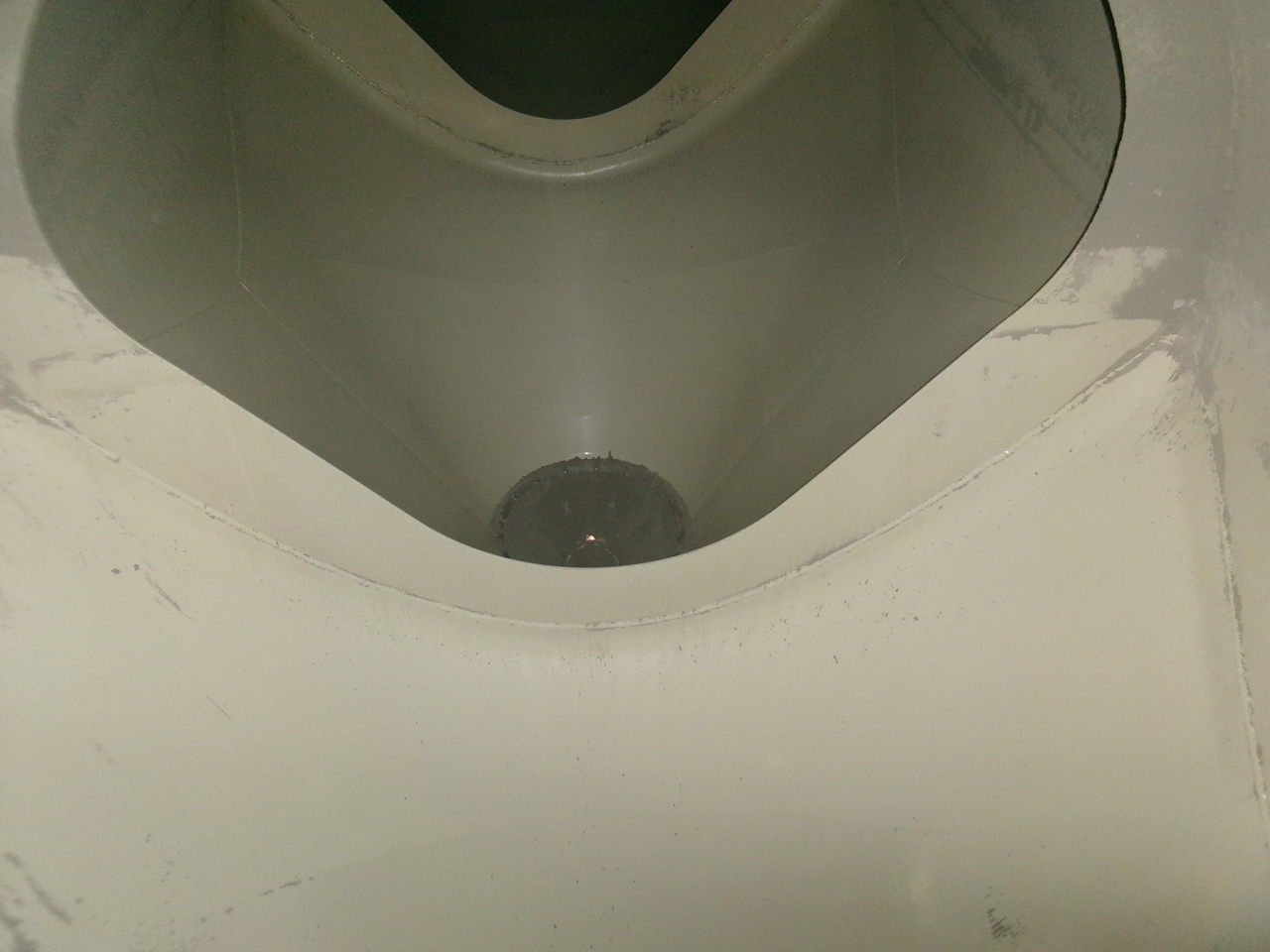 Semiremorcă cisternă pentru transport de făină Feldbinder Powder tank alu alu 49 m3 / 1 comp: Foto 22