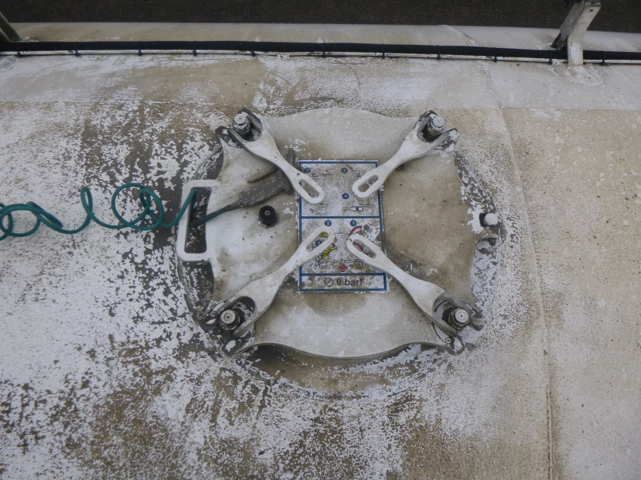 Semiremorcă cisternă pentru transport de făină Feldbinder Powder tank alu alu 49 m3 / 1 comp: Foto 27