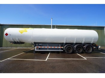Semiremorcă cisternă pentru transport de combustibili LAG 3 AXLE FUEL TANK 47.800 LTR: Foto 1