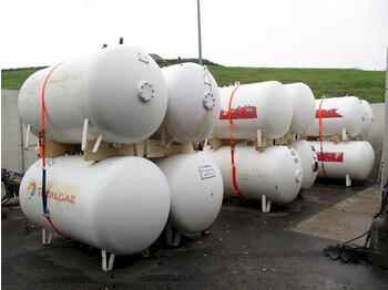 Semiremorcă cisternă LPG / GAS GASTANK 2700 LITER: Foto 4