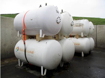 Semiremorcă cisternă LPG / GAS GASTANK 2700 LITER: Foto 3