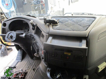 Cabină și interior DAF XF 106