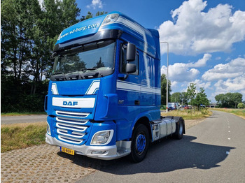 Cap tractor DAF XF 460