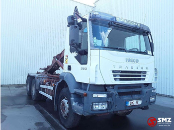 Camion transport containere/ Swap body IVECO Trakker