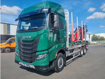 Camion forestier IVECO X-WAY