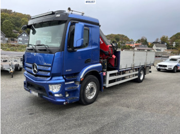 Camion cu macara MERCEDES-BENZ Antos