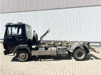 Camion cu cârlig MERCEDES-BENZ LK 817