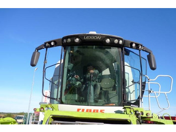 Combină de recoltat cereale CLAAS Lexion 760 TT Z VARIO 1200 /CEMOS/ 1400H.: Foto 3