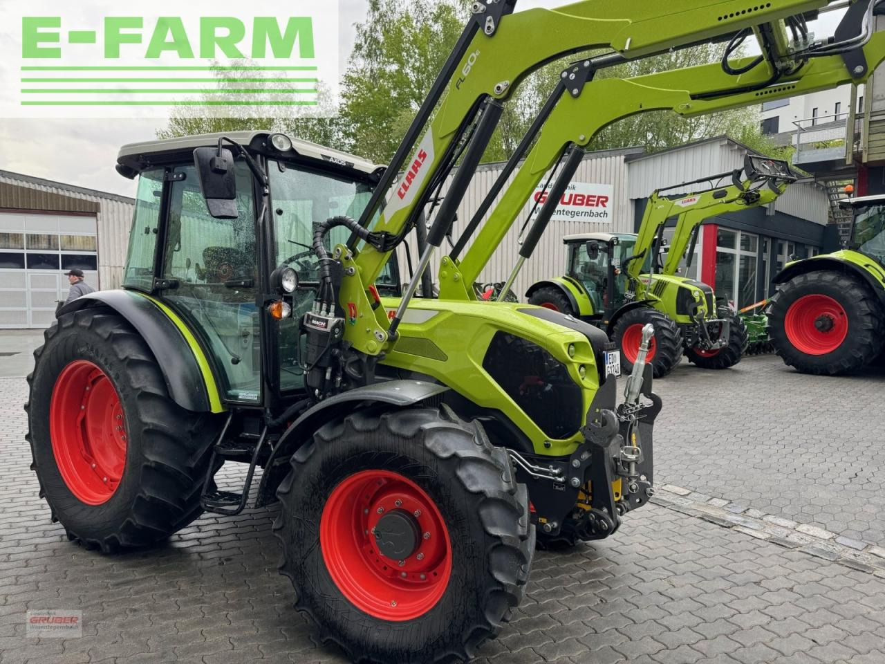 Tractor agricol CLAAS axos 240: Foto 3