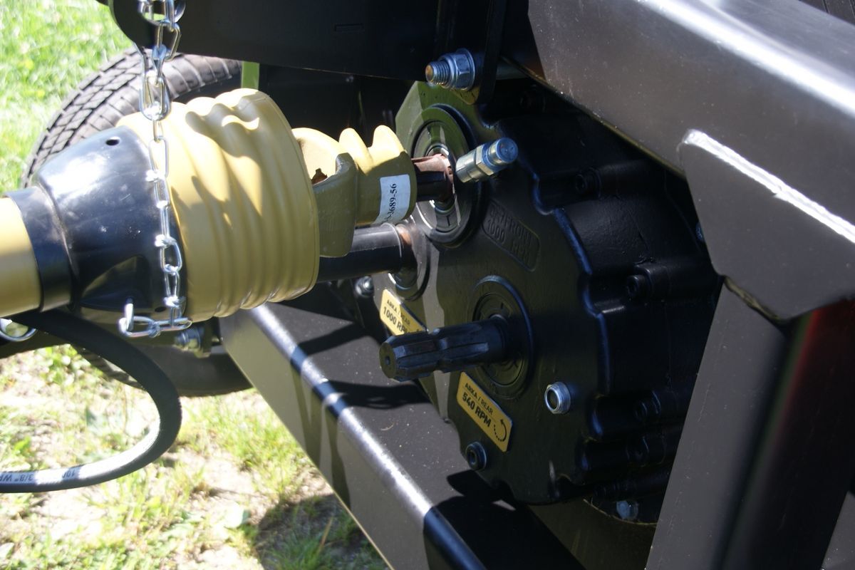 Maşină de recoltat furaje tractată nou Celikel Callenger 3 reiher NEU: Foto 13