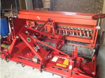 Lely Terra 250 mit mechanischen Anbauteilen - Grapă