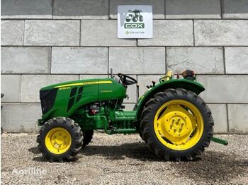 Tractor agricol JOHN DEERE 3028: Foto 1