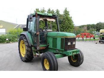 Tractor agricol John Deere 6000 Series: Foto 1