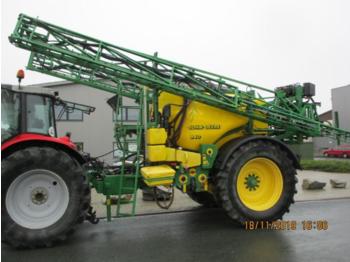 Maşină de erbicidat tractata John Deere 840