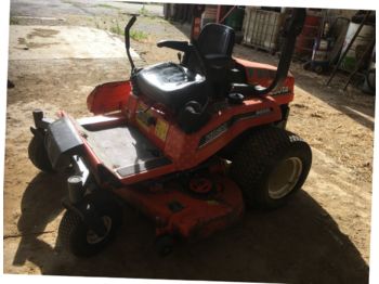 Maşină de tuns iarba Kubota ZD21
