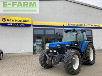 Tractor agricol New Holland 8240 turbo: Foto 1
