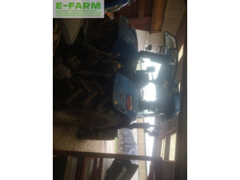 Tractor agricol New Holland t6050: Foto 4
