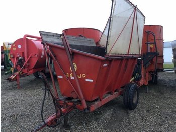Remorcă autobasculantă agricolă Taarup Sonstiges