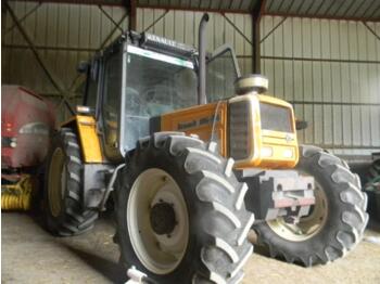 Tractor agricol Renault 106 54: Foto 1