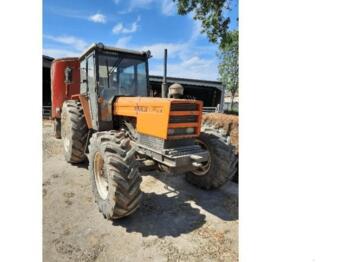 Tractor agricol Renault 891-4 s: Foto 1
