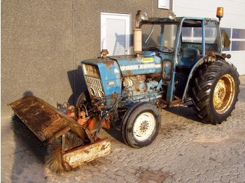 Ford 2000 - Tractor agricol