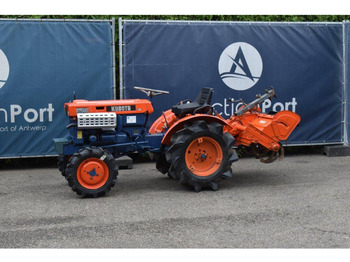Kubota B7000DT - Tractor agricol