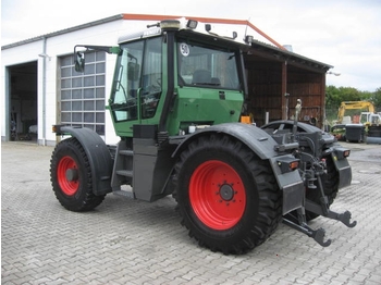 Tractor Fendt Xylon 520 de vanzare  - Tractor agricol