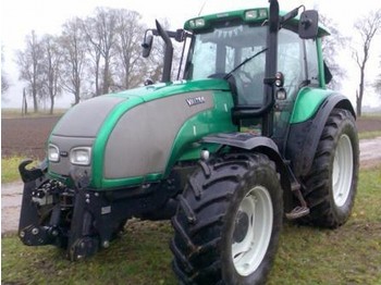 Valtra T140 - Tractor agricol