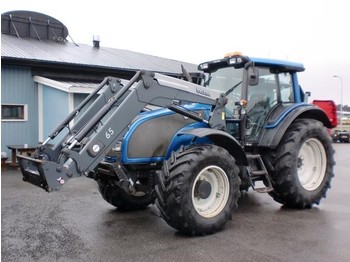 Valtra T151 - Tractor agricol