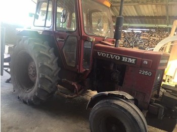  Volvo 2250 - Tractor agricol