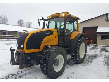 Tractor agricol Valtra M 150: Foto 1