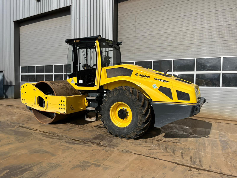 Cilindru compactor Bomag BW219DH-5 / CE certified / 2021 / low hours: Foto 3
