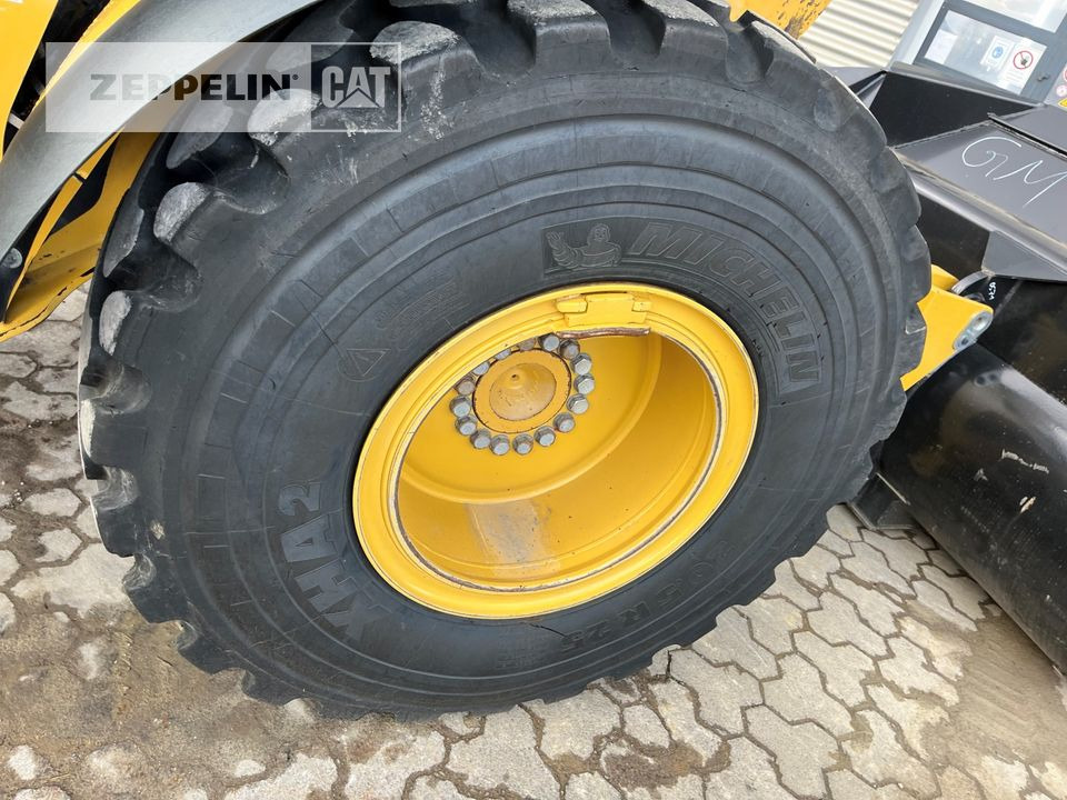 Încărcător frontal pe pneuri Caterpillar 926M: Foto 15