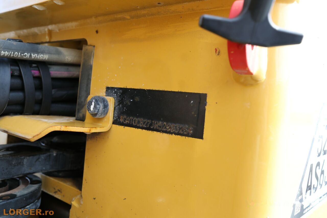 Cilindru compactor pentru asfalt Caterpillar CB 2.7: Foto 9