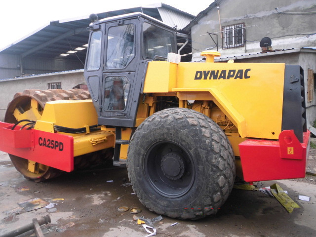 Cilindru compactor pentru asfalt nou DYNAPAC CA25PD: Foto 7