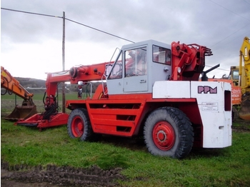 PPM 10 GM1 - Excavator pe şenile