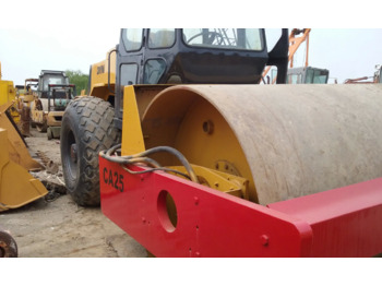 Cilindru compactor pentru asfalt Good Condition Dynapac Soil Compactor Ca25d Ca251d Used Vibratory Road Roller Cheap Price For Sale In Shanghai: Foto 2