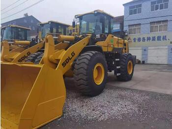 Încărcător frontal pe pneuri SDLG L956F